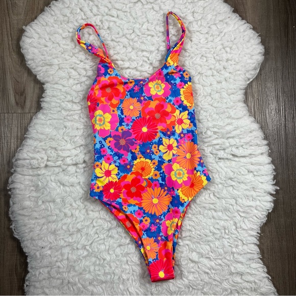 NEW Kulani Kinis cheeky one piece swimsuit - Picture 2 of 9